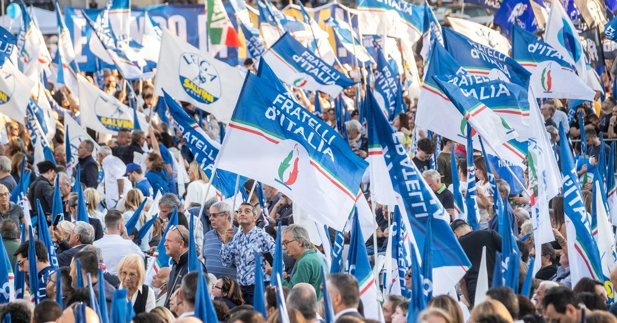 Sondaggio, il centrodestra cresce e la sinistra sprofonda: ecco gli ultimi dati