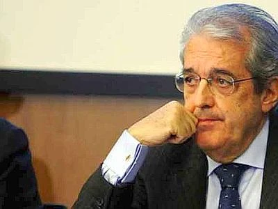 Iva, Saccomani: "Italiani meritano verità" Pdl attacca. Letta: sintonia con il ministro