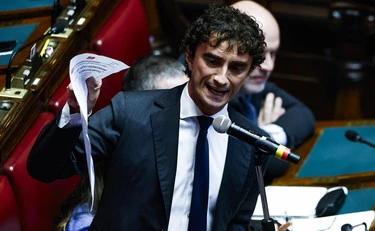 Bignami contro Conte: "Scava scava, scoperte cose incredibili. Ma nessun pm..."