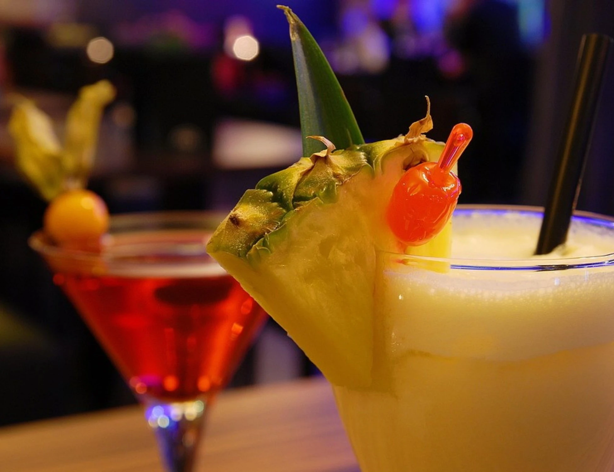 Scontrino in un locale a Ostuni, perché pagano 2 euro in più: esplode un'altra polemica