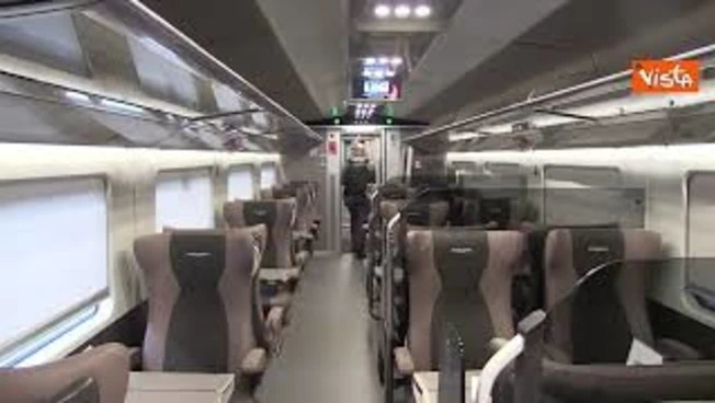 Ecco il nuovo treno Frecciarossa 1000 presentato a Termini
