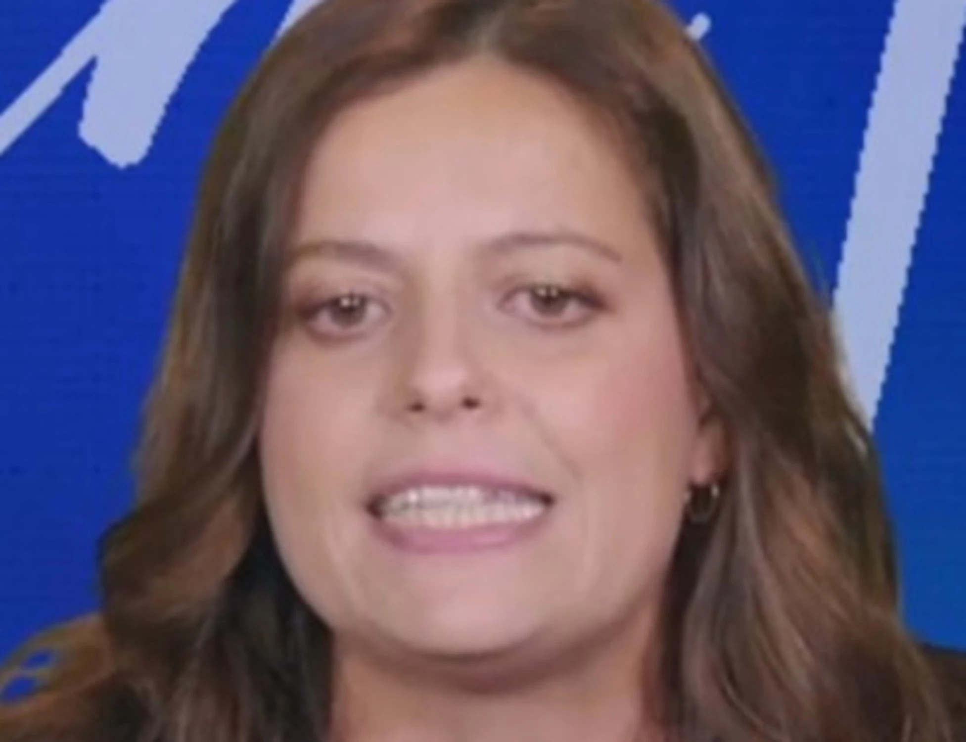 Ilaria Salis scivola sull'italiano: la clamorosa gaffe a L'aria che tira