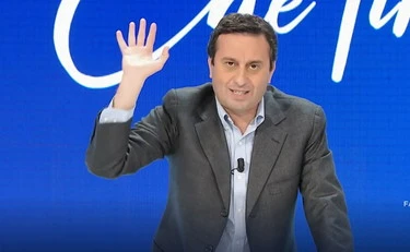 https://media.liberoquotidiano.it/gKK2_slN1u2FqHn8hhGktMY3nEMpjx_nBRVggrmDwNM/width:800/quality:90/aW1hZ2VzLzIwMjUvMTAvMTAvMTEyNjUzOTkyLTkzYjYzM2FlLWVjMGEtNGE5Ny1iYWRhLWE0MmUzNTAzZTZmZC5qcGc.webp