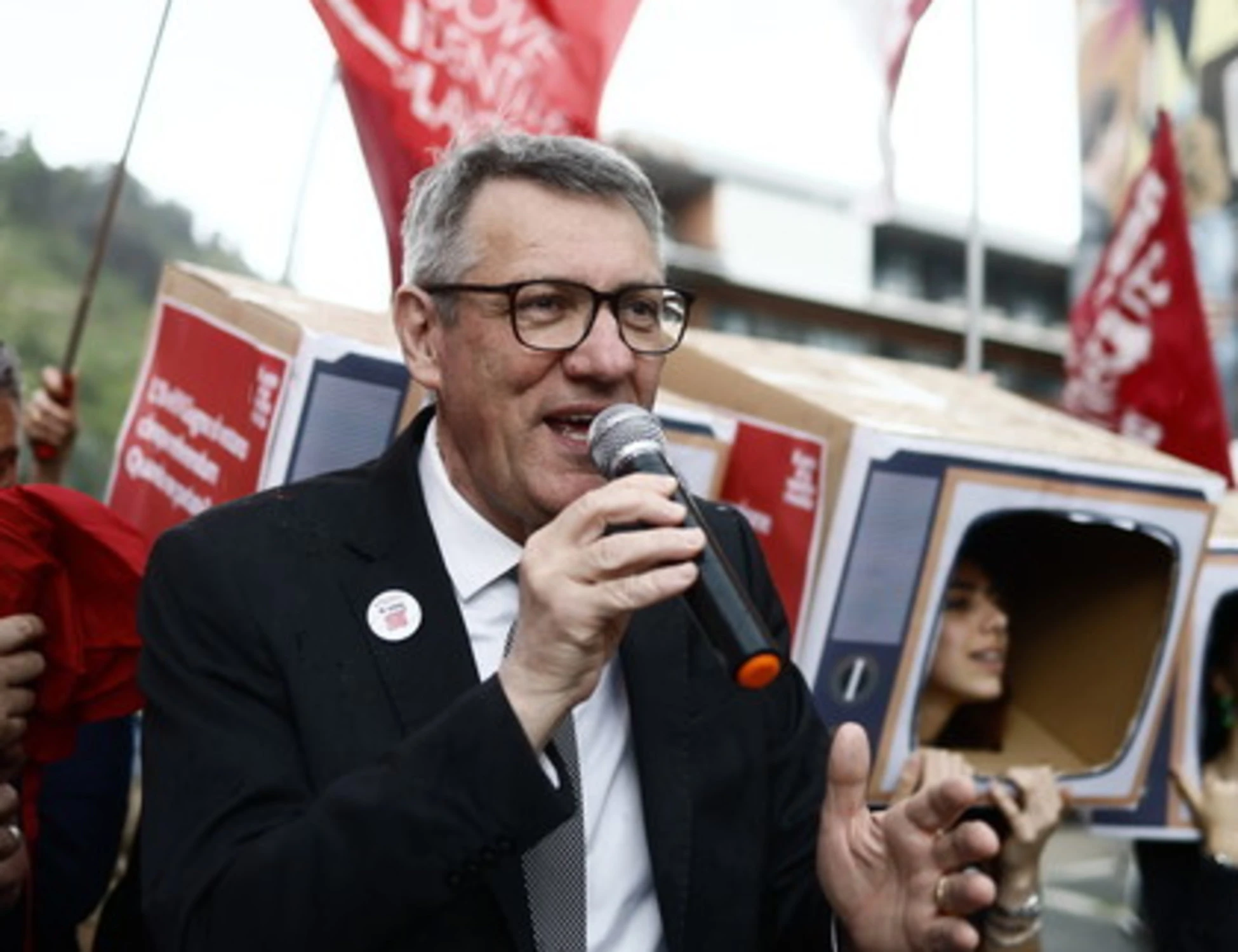 Maurizio Landini assedia le sedi Rai: il diktat di mister Cgil