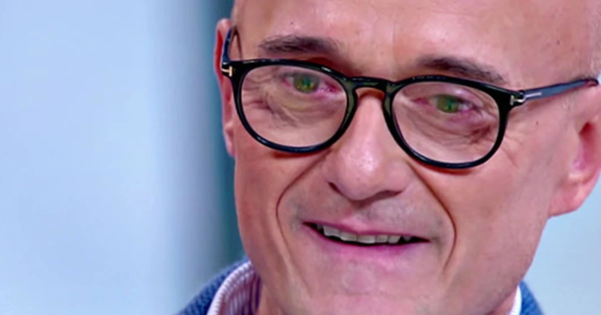 Alfonso Signorini e il dramma nascosto: "Facevo la chemio e incrociavo le dita. Poi quel bast*** del Covid", una toccante confessione