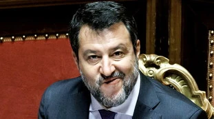 Matteo Salvini umilia Di Maio e Toninelli: "Governare con quelli..."