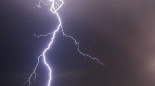 Meteo, peggio del previsto: temporali e bombe d'acqua, per chi sarà un weekend da incubo