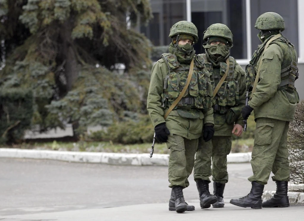 I militari russi occupano la Crimea, Obama: "No all'invasione"