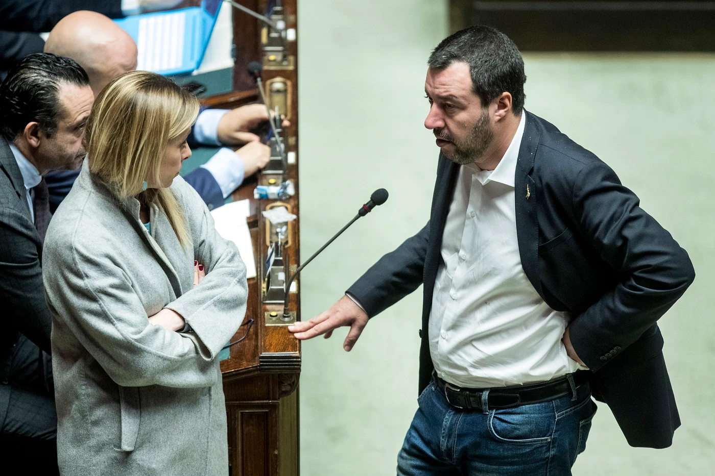 Matteo Salvini e Giorgia Meloni divisi in piazza. Durigon, gelo inatteso: "La Lega..."