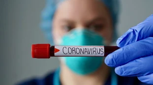 Coronavirus, il bollettino del 15 agosto: aumentano i ricoveri in ospedale e in terapia intensiva. La regione a rischio zona gialla