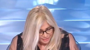 Mara Venier snobbata da Coletta e Salini. Palinsesti Rai, il "trattamento" riservato alla signora di Domenica In