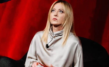 Referendum, Meloni annienta la sinistra: "Non si può dire la verità. Se io vendo fumo, Conte è una ciminiera"