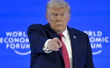 Donald Trump a Davos: "Groenlandia, voglio quel pezzo di ghiaccio. Se dite no, lo ricorderemo"