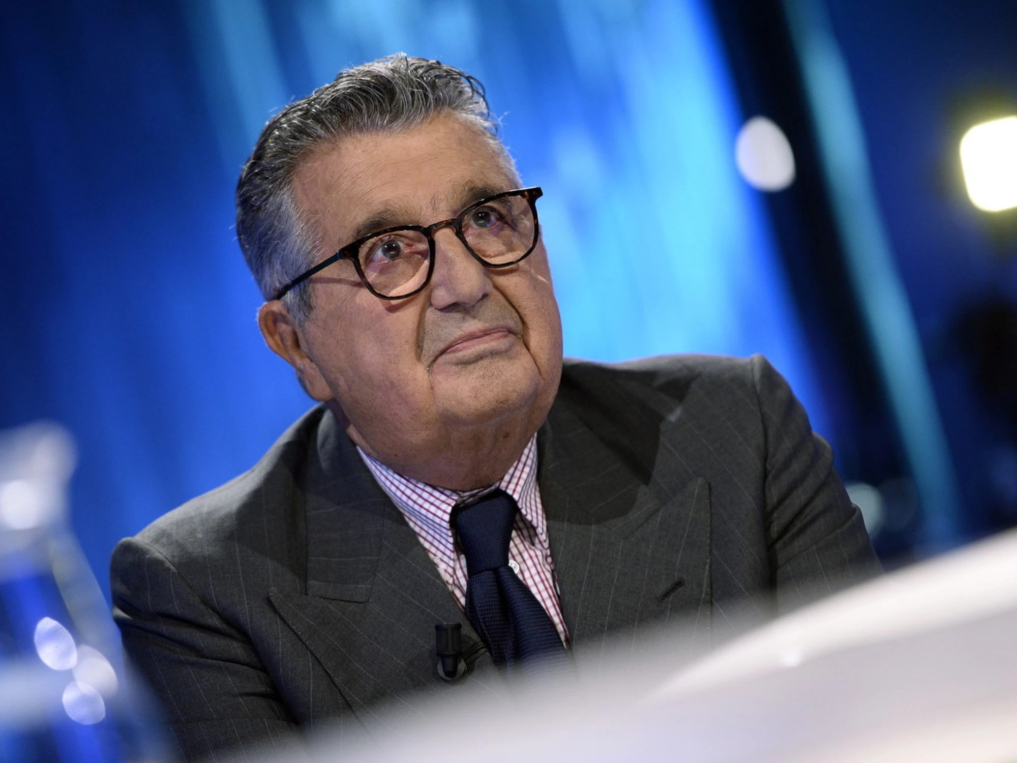 Carlo De Benedetti, l'ingegnere cestina le primarie a sinistra