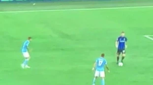 Vladimir Putin, le mani sulla Serie A: uno choc, cosa appare sui cartelloni