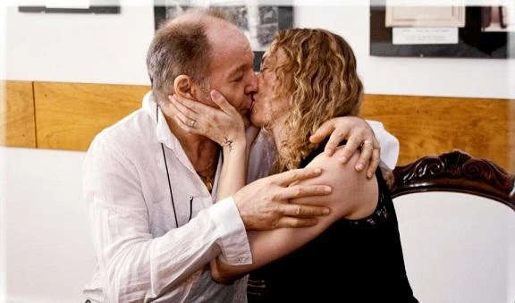 Dopo la paura Vasco pubblica il bacio alla moglie