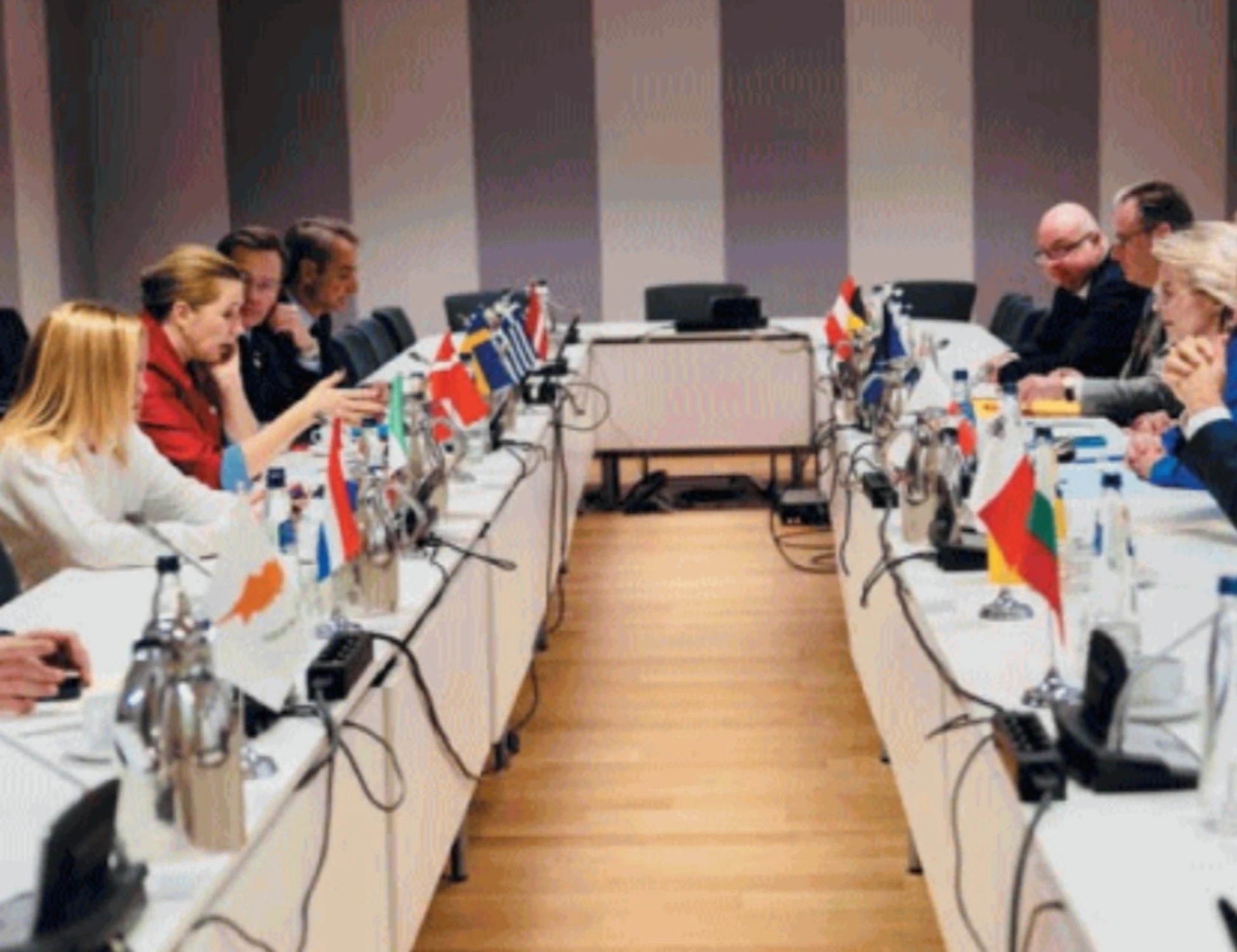 Meloni, in Ue passa la linea italiana: nuove regole per ecologia e immigrati