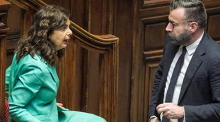 Boldrini in missione: come riempirà l'Italia di migranti, la provocazione di Giovanni Sallusti