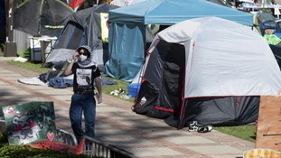 Università della California, blitz della polizia contro i pro-Palestina: campus accerchiato