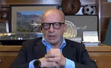 https://media.liberoquotidiano.it/gYw0H9ygE9egJEVWMHcj2nLDG7dSc87FQlqHemm67rA/width:800/quality:90/aW1hZ2VzLzIwMjYvMDkvMTUvMDc0NTAwNDg5LTFjZDU4ZjU2LTM3MjctNDg2Ny1hYWQ2LTFjZTg5ZWRhZGRjNi5qcGc.webp