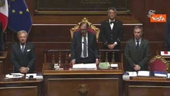 Addio a Umberto Bossi, il minuto di silenzio in Senato per il fondatore della Lega Nord