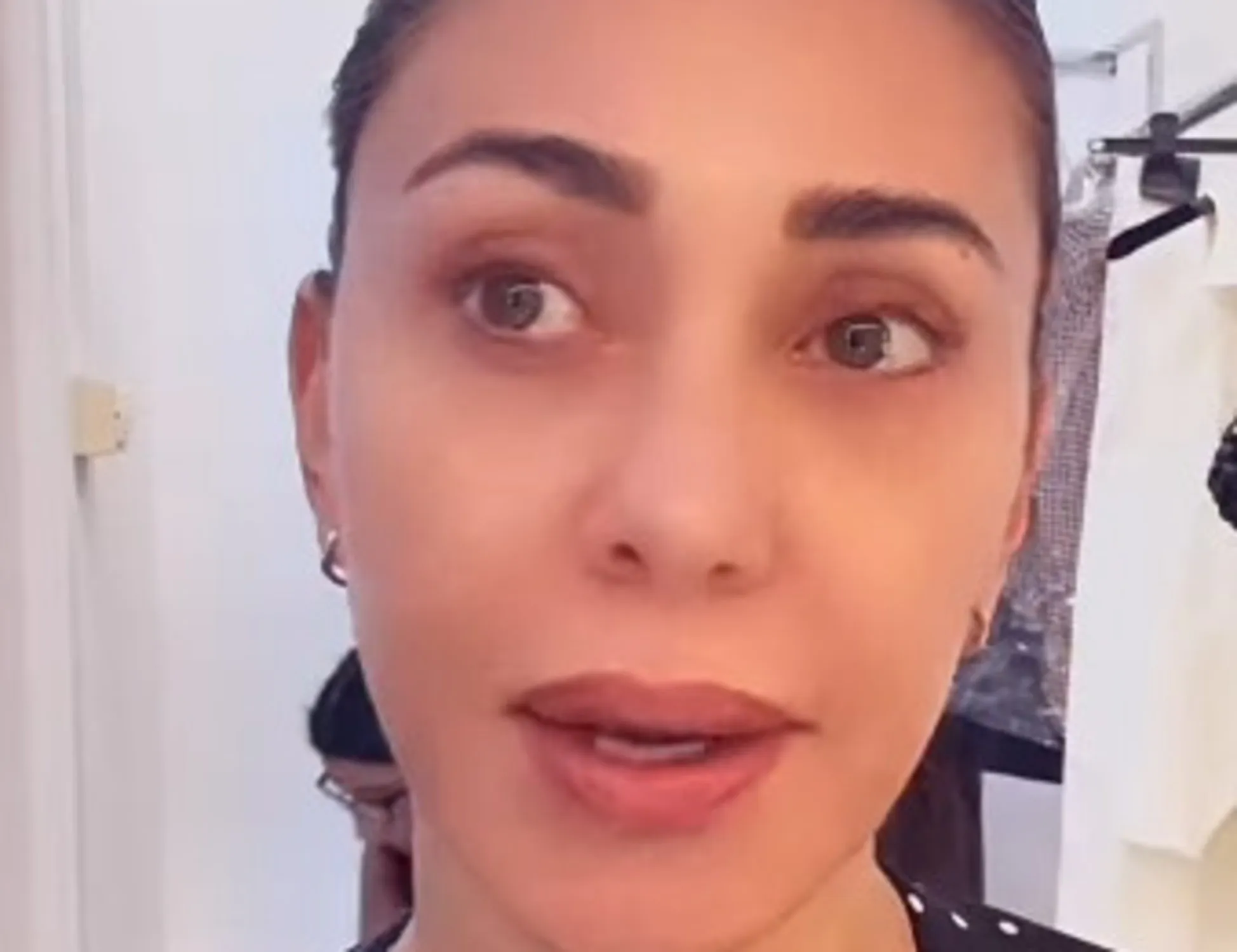 Leggi l'articolo: Belen Rodrigue in tilt totale: dopo il ricovero la denuncia?