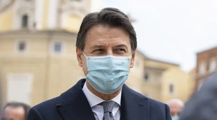Coronavirus, Giuseppe Conte: "In arrivo un'impennata di contagi, servono altri sacrifici"