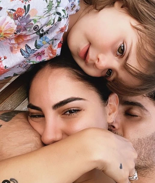 Giulia De Lellis e Andrea Iannone adesso non si nascondono più, la foto che spiazza i fan