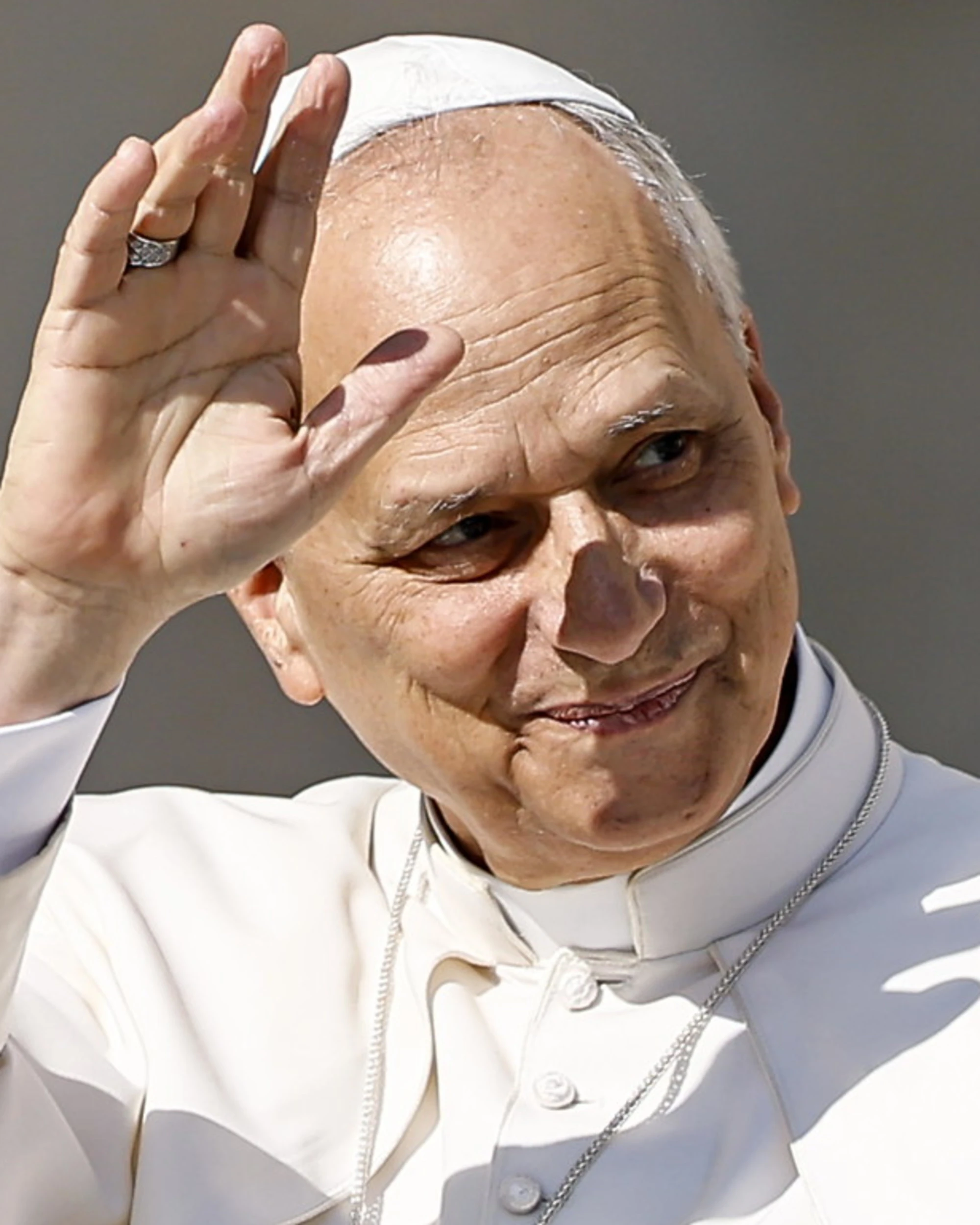 Leone XIV, la prima intervista: "Democrazia non è sempre soluzione perfetta"