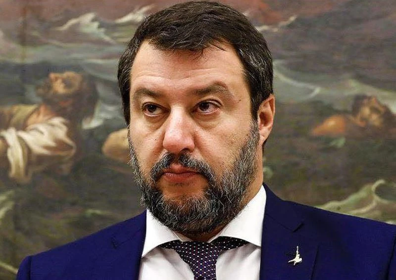 SALVINI "GRILLO E DI MAIO HANNO RUBATO UN SOGNO A MILIONI DI ITALIANI"