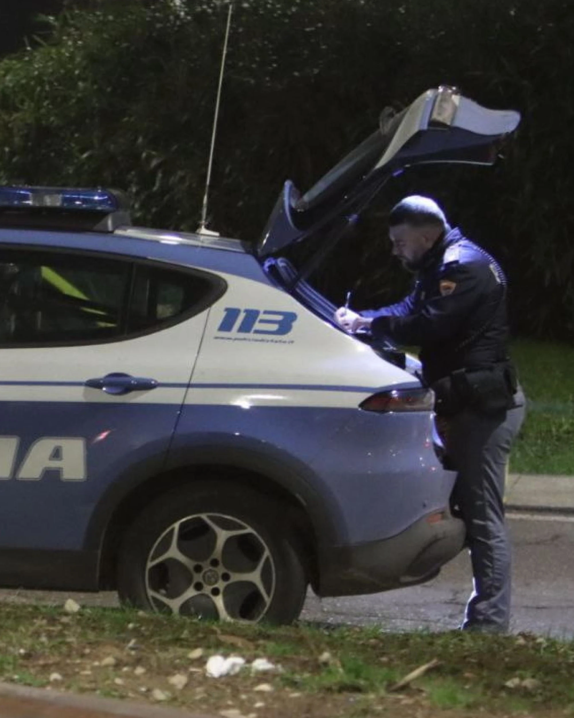 Agrigento, tunisino riempie di botte un poliziotto: cosa gli hanno trovato addosso