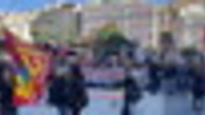 Sciopero, in migliaia a Genova contro il carovita e la guerra