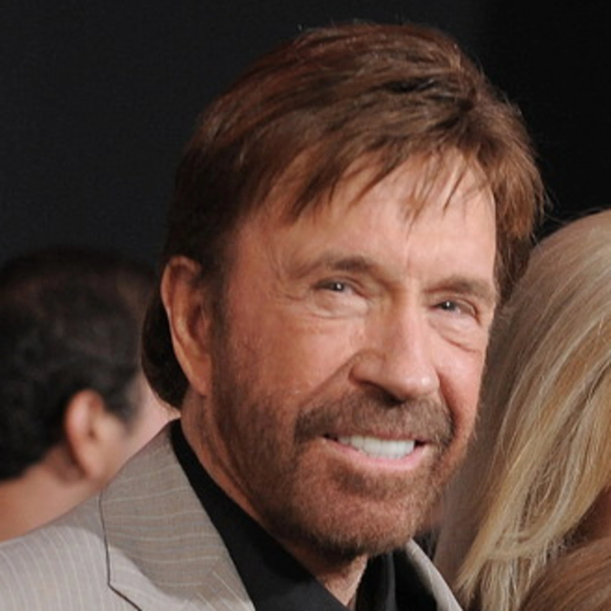 Chuck Norris, una leggenda del cinema e della destra
