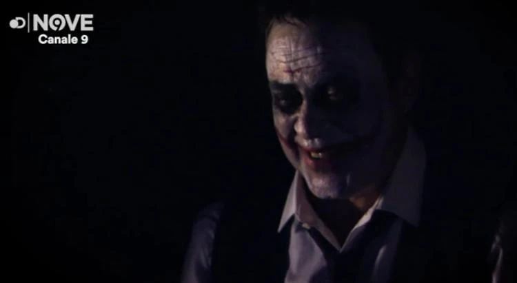 Matteo Renzi, l'imitazione pesantissima di Maurizio Crozza: ridotto come Joker, ritratto impietoso