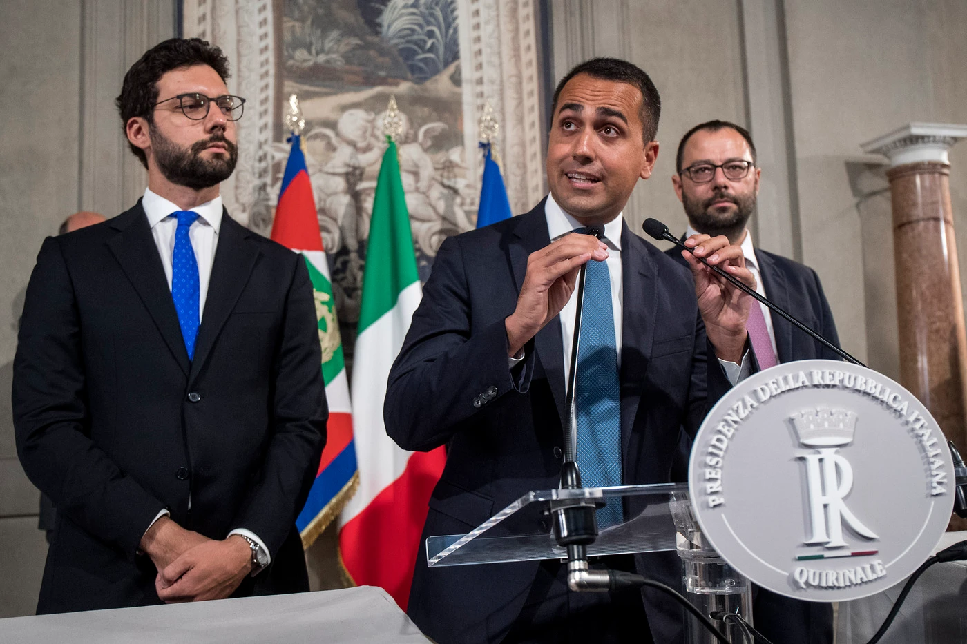 Luigi Di Maio, la menzogna davanti a Mattarella. "Non c'è problema", il punto più basso per il M5s
