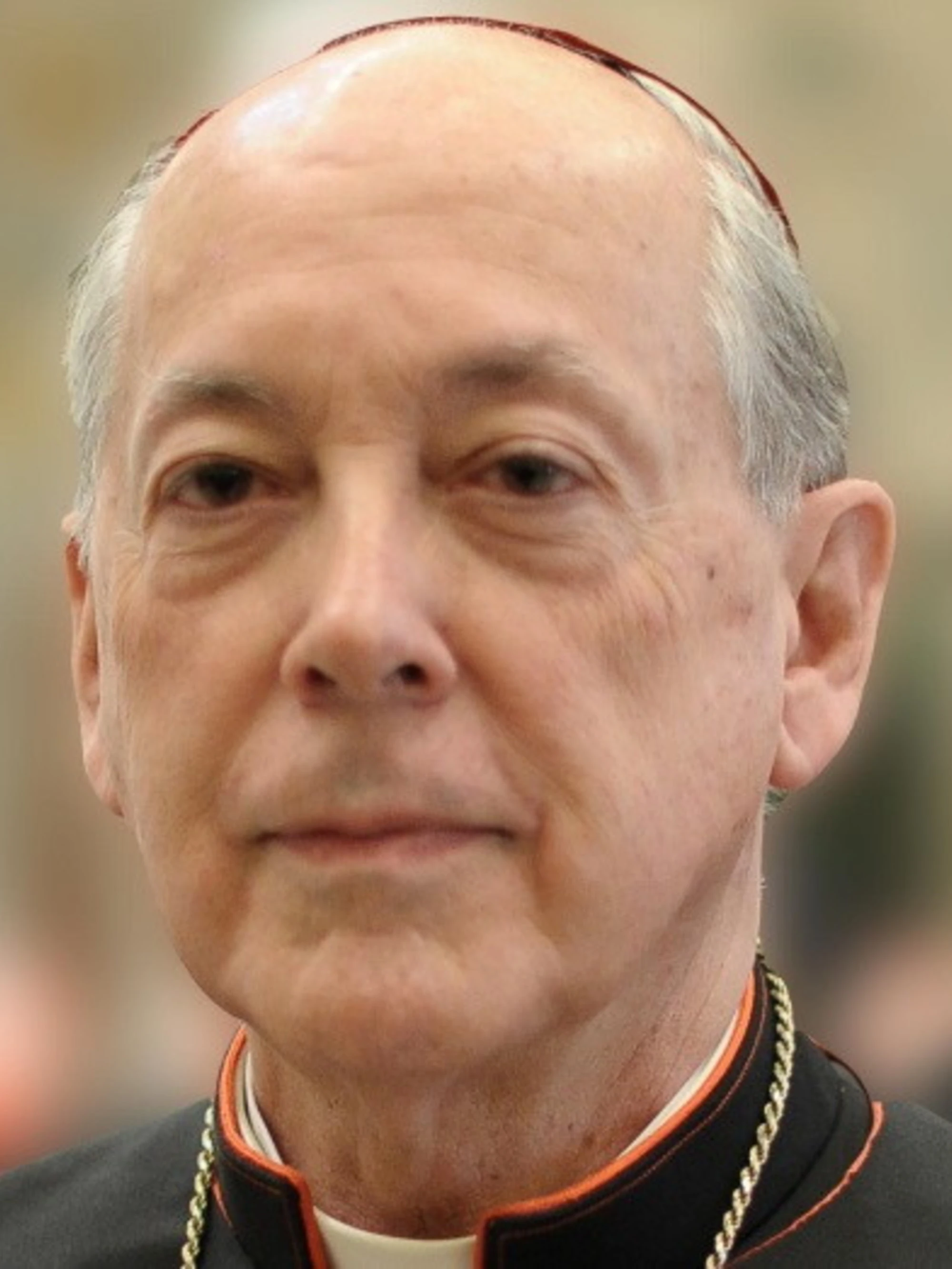 Cipriani, il cardinale accusato di pedofilia sfida la memoria di Papa Francesco