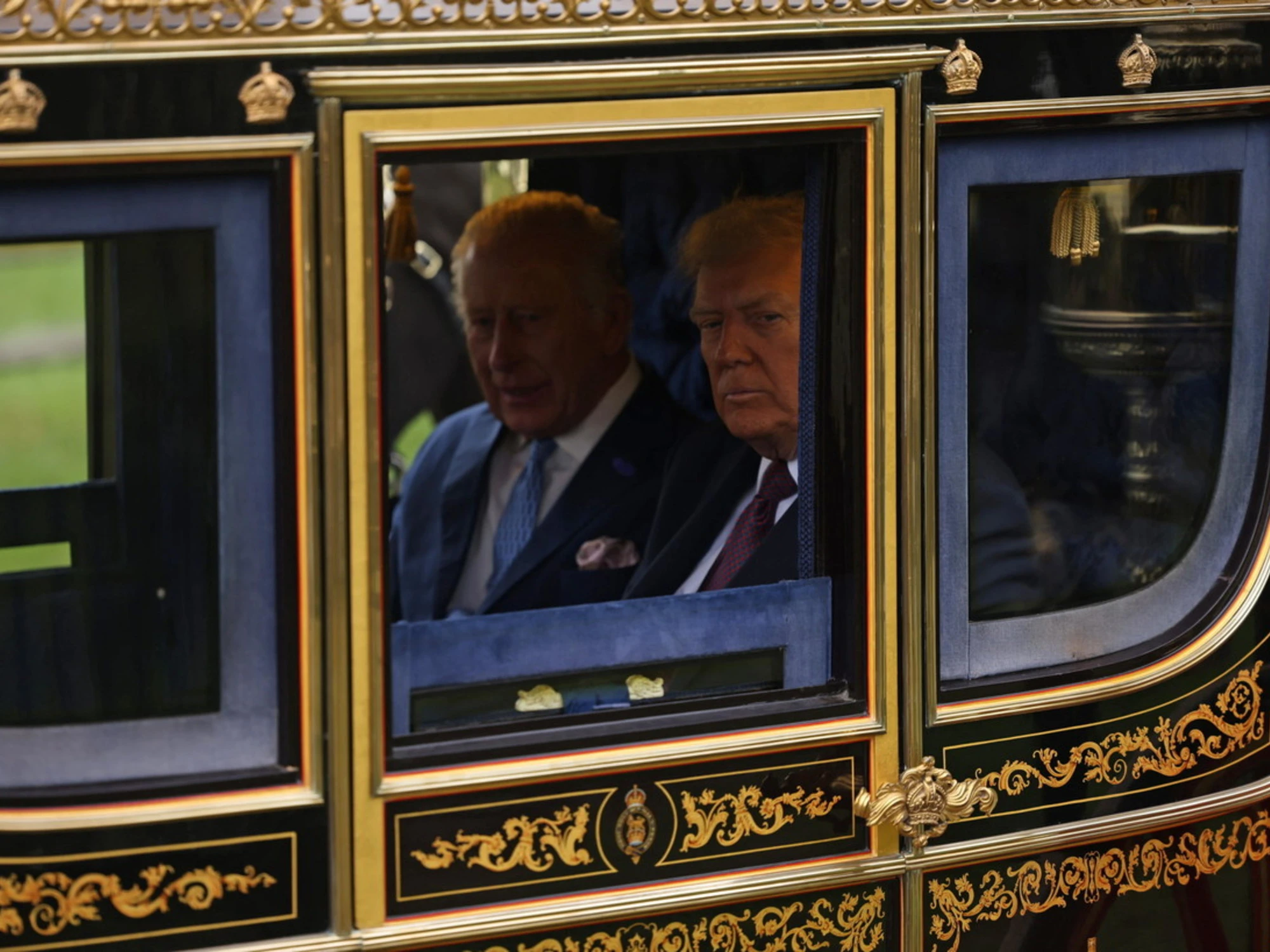 Re Carlo, clamorosa mossa politica con Trump: cos'è successo a Windsor