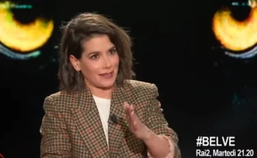 Belve, Giulia Michelini sconvolge la Fagnani: "Quando rutto"