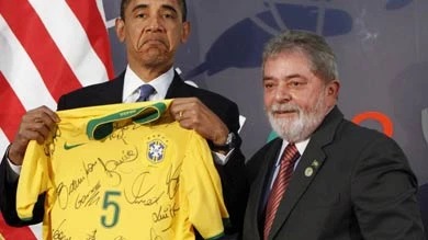 G8, Obama parla di calcio con Lula
