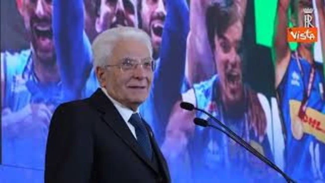 https://media.liberoquotidiano.it/gjlSbHUYFD9Fdi7SHVTfN7cG74XltmSeYsdF8CJFGvE/width:800/quality:90/aW1hZ2VzLzIwMjUvMTAvMDgvMjAxODEzMzYyLTIzOWQzOTcyLWZhNTEtNGNhMC1iYjllLTdkODUwM2Y2ZDA0YS5qcGc.webp