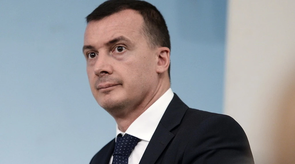 Rocco Casalino, esposto di Fratelli d'Italia: "Manipolati i commenti negativi sulla pagina YouTube di Palazzo Chigi"