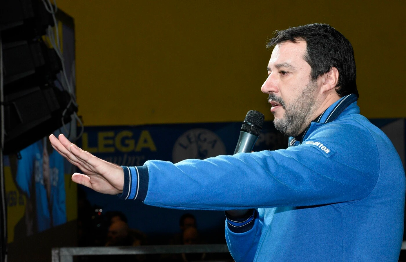 Inps, Matteo Salvini sconvolto: "Buco disastroso, dov'è il governo mentre Tridico si aumenta lo stipendio?"