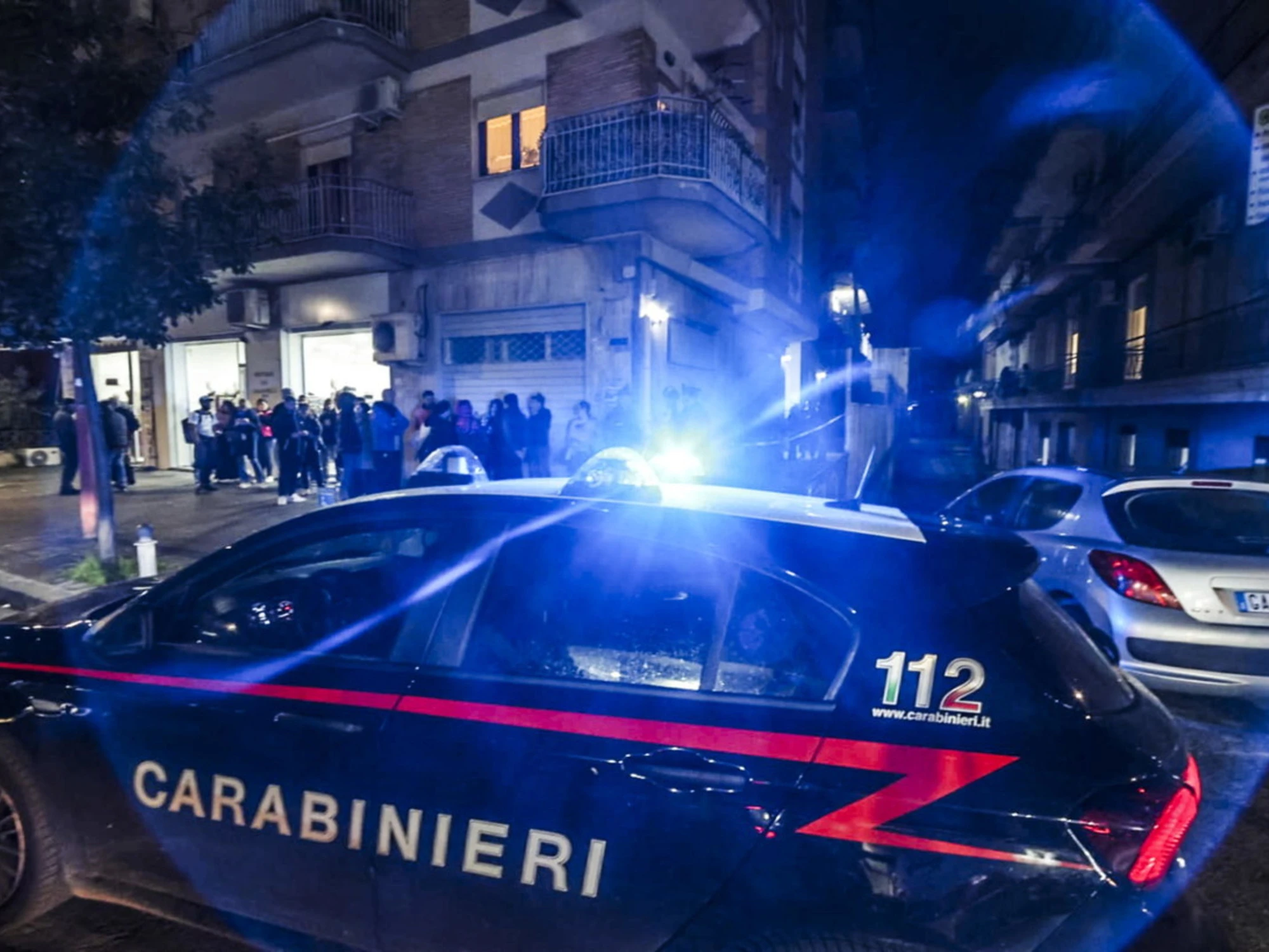 Roma, spara al ladro che accoltella il collega? Carabiniere condannato a 3 anni