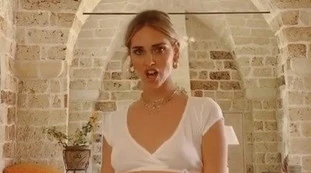Chiara Ferragni, Elettra Lamborghini chi? Lato B, la clamorosa sfida: attenzione al finale del video