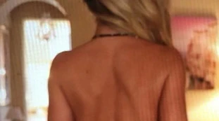 Britney Spears, a 40 anni un lato B inaudito: "Prima volta", gli scatti tutta nuda in camera