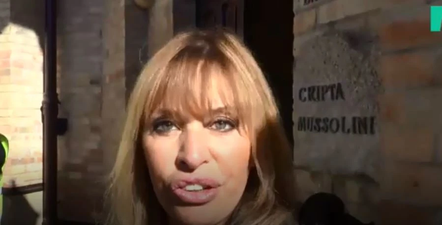 Alessandra Mussolini, la rivelazione sul 25 aprile: "Ero tra i migranti con la Croce Rossa. E la Boldrini?"