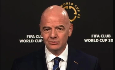 Mondiale 2026, la FIFA vuole rivoluzionare il fuorigioco: ecco come cambia