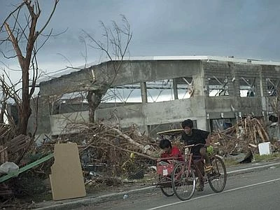 Filippine, presidente Aquino: "Faremo tutto il possibile per la ricostruzione"
