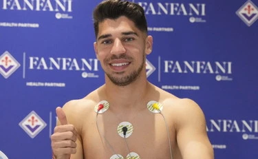 Fiorentina, la vergogna della sinistra sul nuovo acquisto: "Non sei il benvenuto"