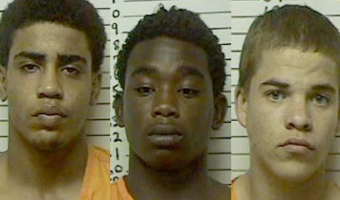 Oklahoma, tre ragazzi ammazzano uno studente &quot;per noia&quot;